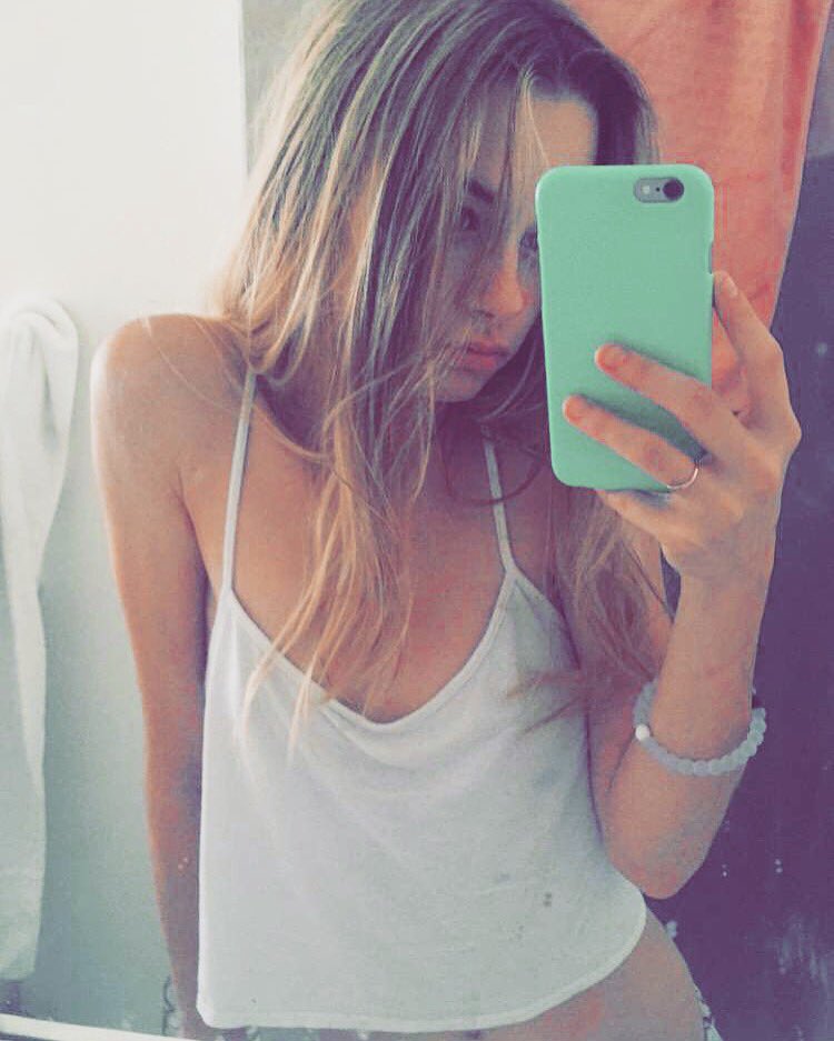 Courtneeymt's tweet photo. Mood over &amp; over again💤 https://t.co/y3ZWJZK5sV