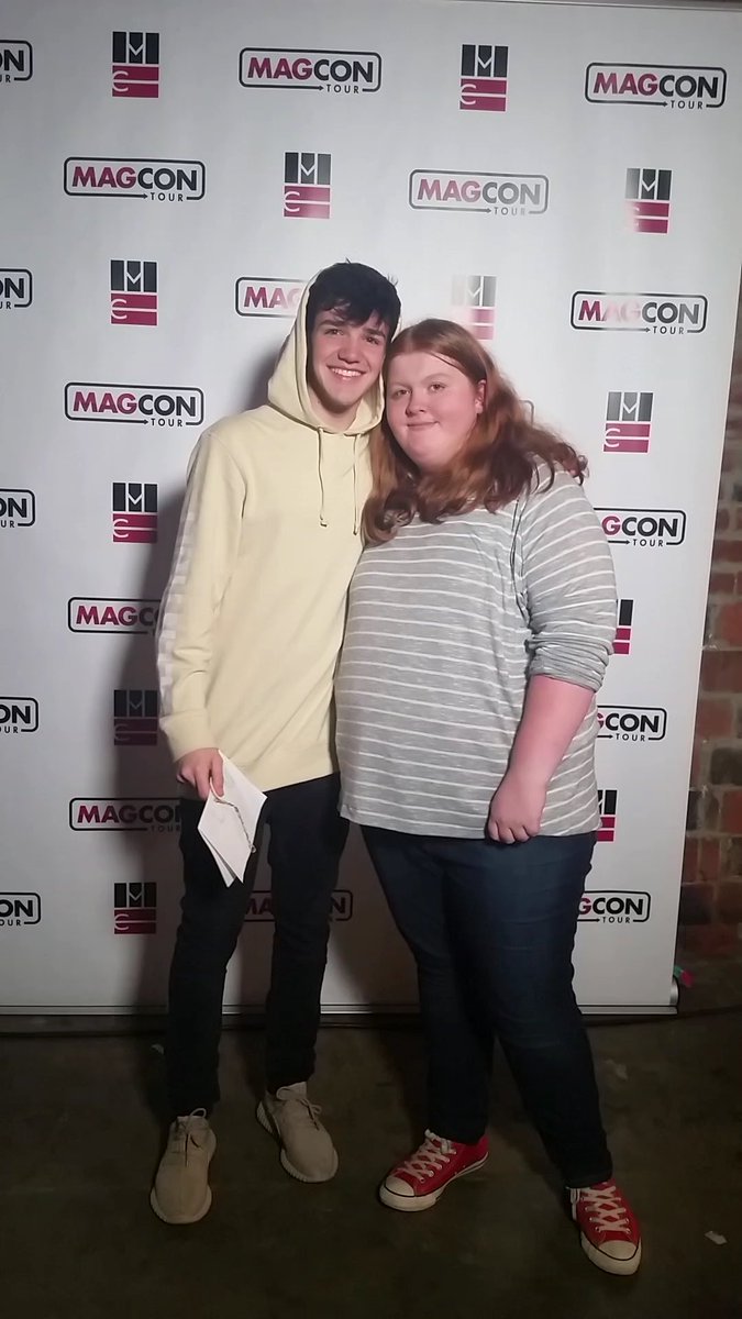 onlyreasonbeing's tweet photo. @MAGCONTOUR I literally miss #magconseattle so much https://t.co/ujQnnohkqE
