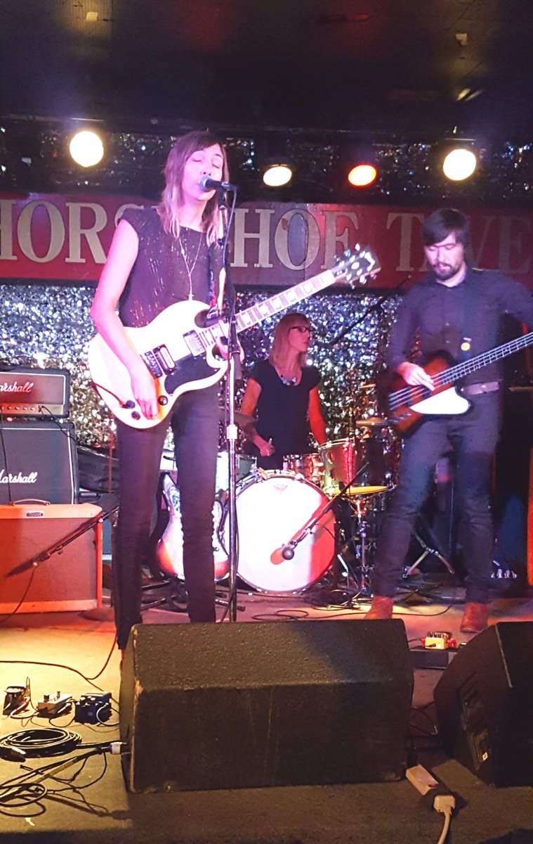 landiiskiez's tweet image. Rocked out last night with the amazing @OvernightTO 🤘💜🎸🙌 Kickass time seeing you guys!!! 🎵🎶❤🙏