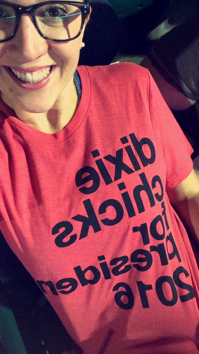 r8chltranter's tweet photo. I'm so in. #dcxmoline @dixiechicks https://t.co/bqXVh7nX8L