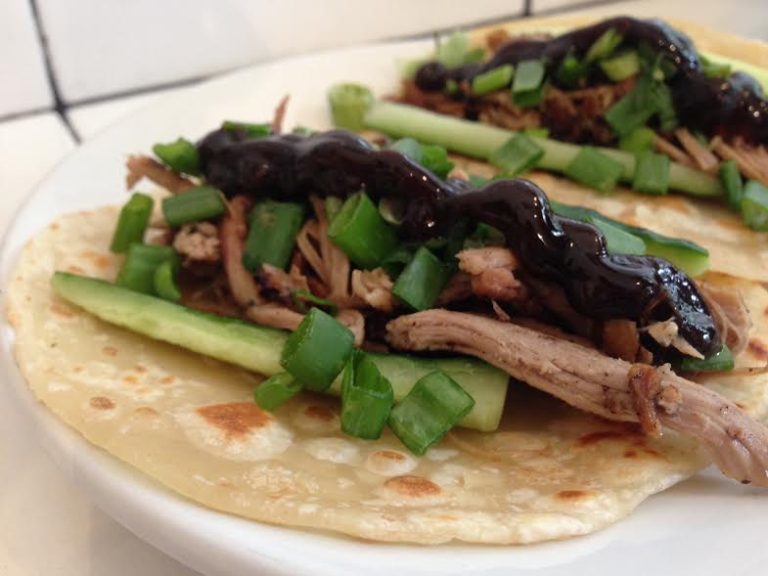 - <a href="/PatoManila/">Pato Manila</a> es la única taquería de la CDMX especializada en taquitos de pato bit.ly/2cIA3U9