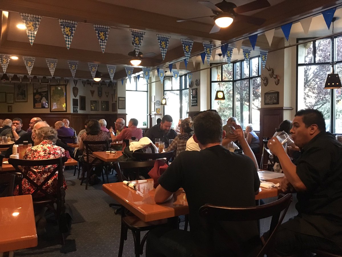 PhoenixClubCA's tweet photo. Warming up for the weekend! 1 more day till #Oktoberfest #partylikeagerman https://t.co/8o5OmVcL8K