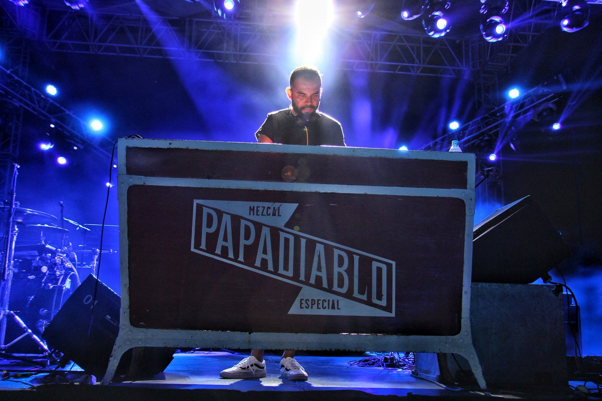 ¡<a href="/AlejandroFranco/">Alejandro Franco</a> en el escenario del <a href="/canibalroyal/">CanibalRoyal</a>! #Independanza.