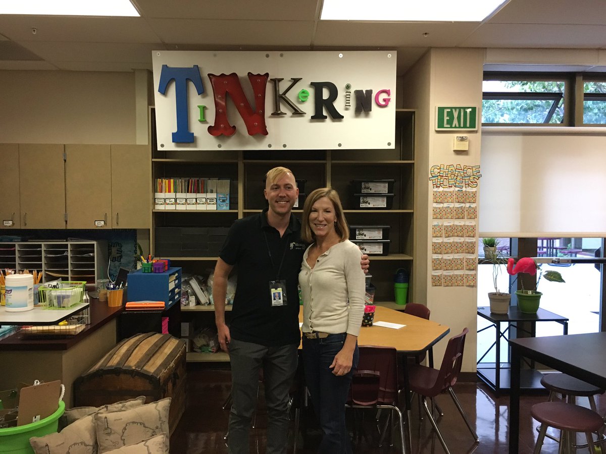 vickifking10's tweet photo. Great BTSN at SP!  Already making amazing creations in Tinker Lab with Mr. Schneider.  #sbsdstream #sbsdsp https://t.co/XlehFS64oO
