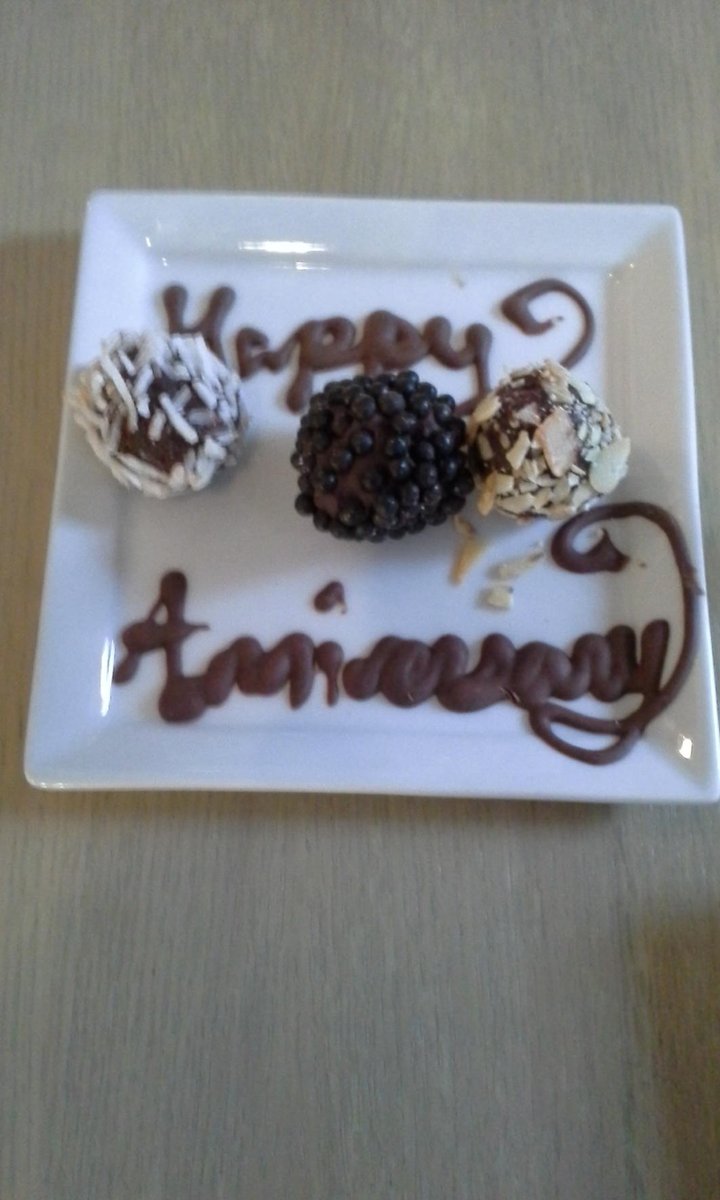 payette's tweet image. @PlatesBuffet thanks to Phong Tran &amp;amp; team for an awesome anniversary dinner #24years