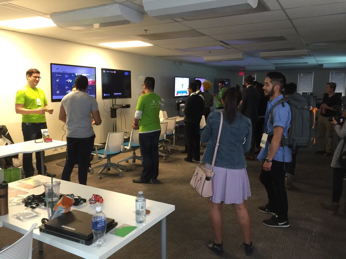 eLESGA_SAB's tweet photo. #techstock2016 has ended! Congrats to the winners! Thanks @innovatecalgary for hosting this event! 😊🎮 https://t.co/P2OhZVg7BK