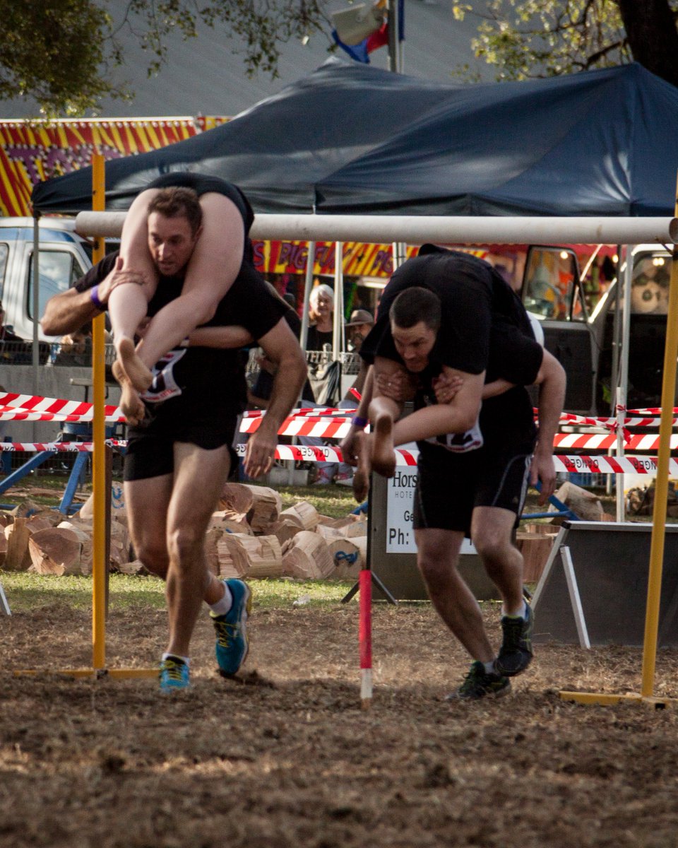 auswifecarry's tweet photo. 1 week to go! Get your entries in for 2016 Oak Australian Wife Carrying Titles Enter @ https://t.co/FenVbh8A6G https://t.co/zXgZU0vlnN