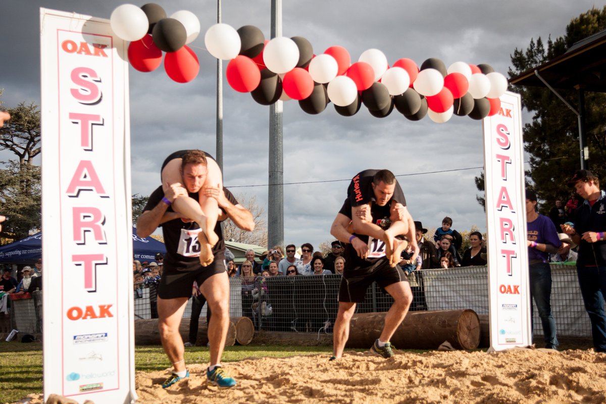 auswifecarry's tweet photo. 1 week to go! Get your entries in for 2016 Oak Australian Wife Carrying Titles Enter @ https://t.co/FenVbh8A6G https://t.co/zXgZU0vlnN