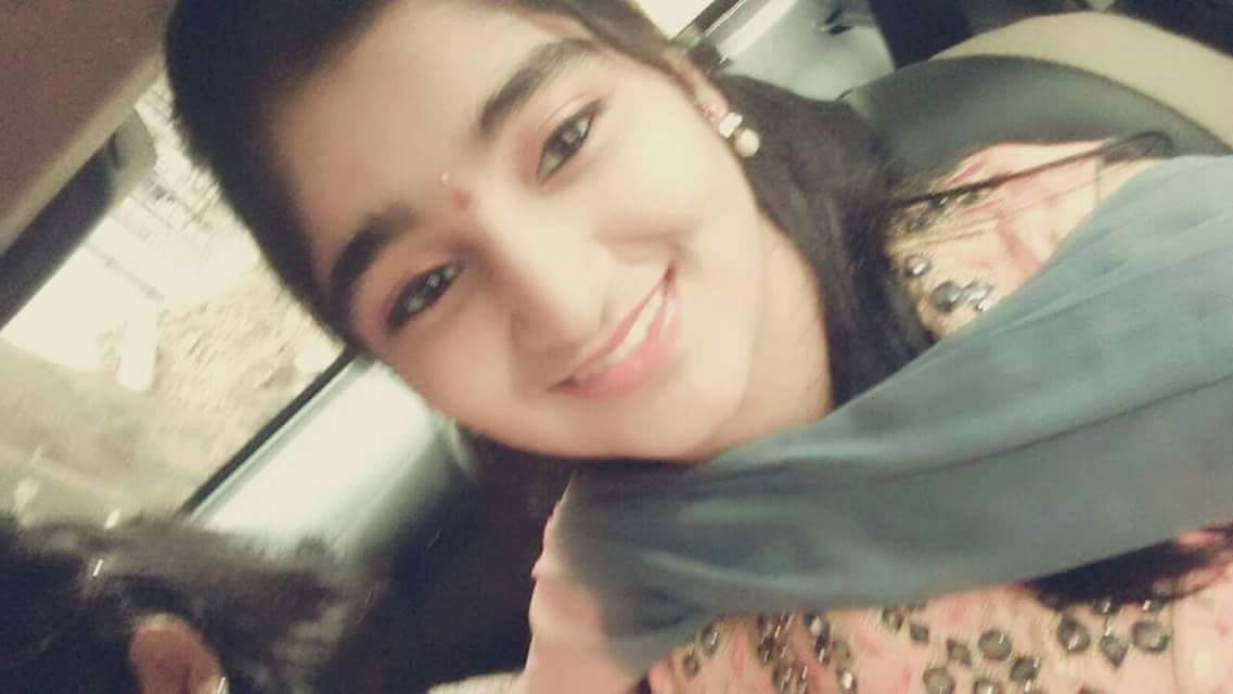 memeschennai's tweet photo. #missingpost #Chennai
Megha bora, 16 missing from home- 14.09.2016 If any1 finds
Cont: 9952952787 & 9600044333 https://t.co/1yzODyOBoj