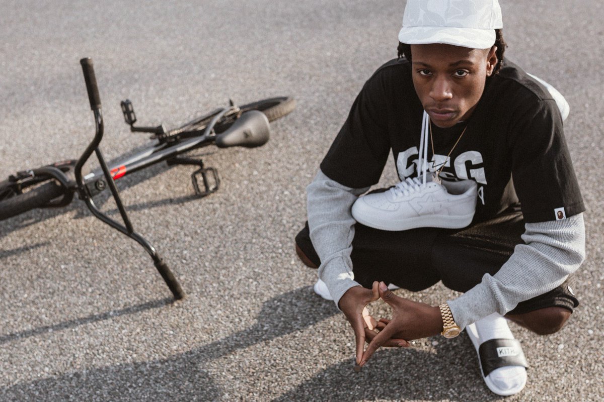 tomxnguyen's tweet photo. Okay @joeyBADASS, I see you on that bmx grind in the @KithSet x @BAPEOFFICIAL! #fiegsta #bikelife https://t.co/d0bE7vEUE8