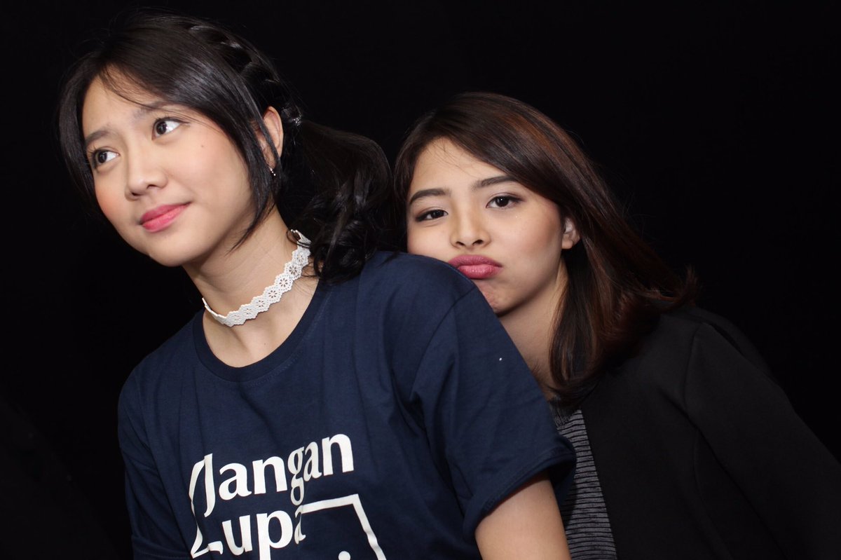 shanju's tweet photo. Pagi, fotonya sama si cici nih https://t.co/Qo1OfYHws9