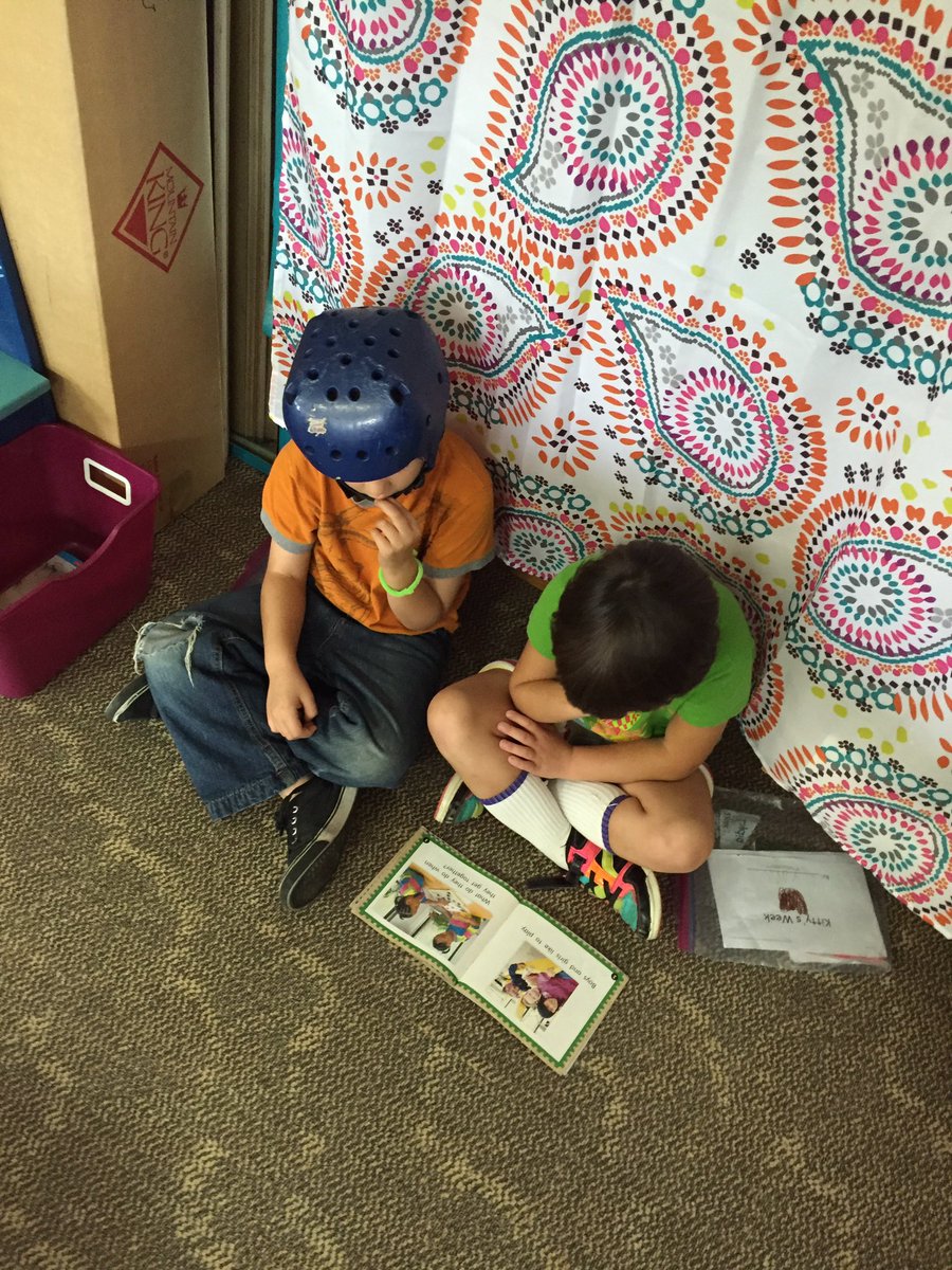 mrsschilowsky's tweet photo. Partner reading has started! #partnerreading #daily5 #firstgrade #pes https://t.co/zDRV42c1Qe