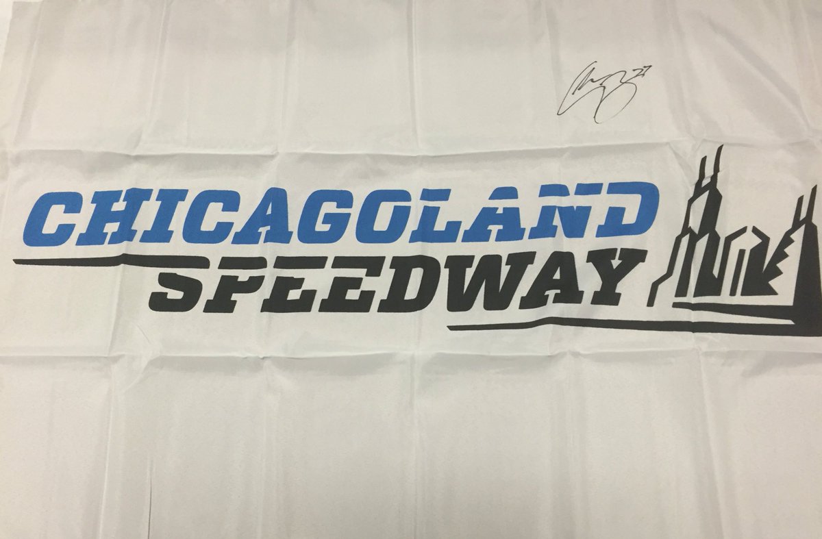 ChicagolndSpdwy's tweet photo. RETWEET to win this CLS flag signed by our #SCOTT150 winner @ChaseBriscoe5! https://t.co/J2re9JQy8g