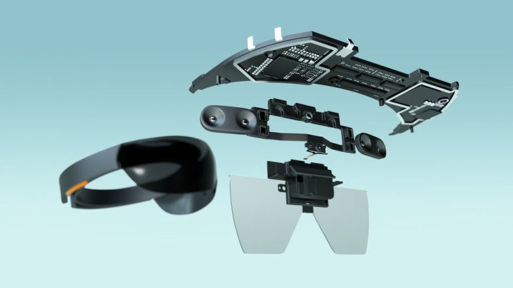Windows's tweet photo. "HoloLens, most notably, is the gift of sight. It can see like no machine before it." https://t.co/4rHrW9MYi9 https://t.co/0P8hexbbTr