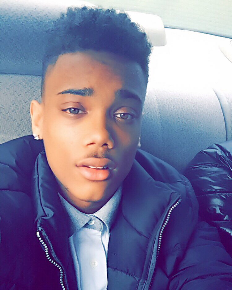 MellyFinesse's tweet photo. Worth the try 😅#Lightskinbreaktheinternet https://t.co/oyQmv24U44