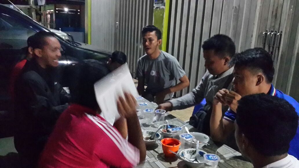 JCI_Manokwari's tweet photo. #Kopdar @JCI_Manokwari  lagi menyusun kegiatan yg akan dilakukan selama musim 2016/2017 @JCI_BNIndTim @JCIndonesia https://t.co/FoeXOIpWqw