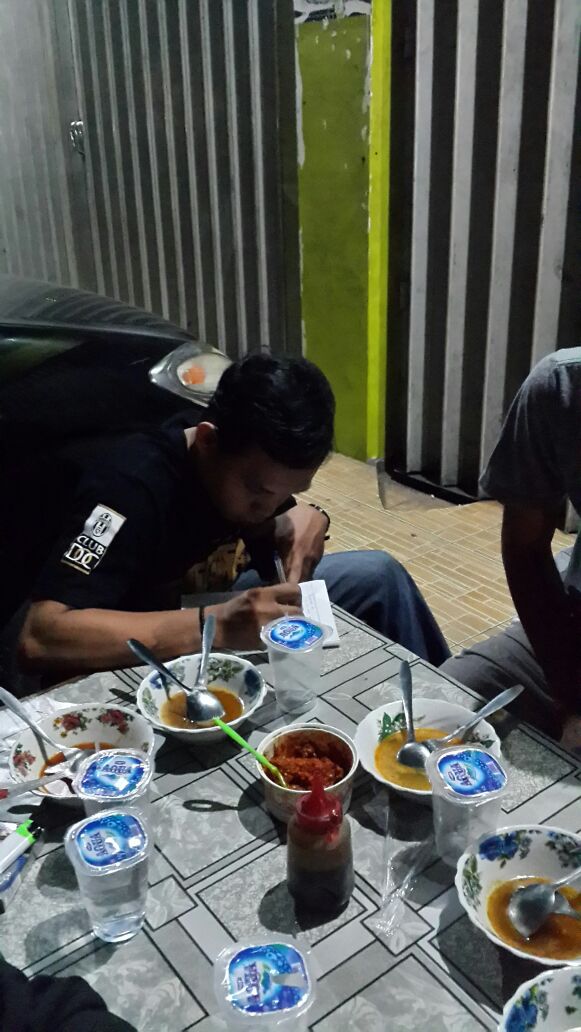 JCI_Manokwari's tweet photo. #Kopdar @JCI_Manokwari  lagi menyusun kegiatan yg akan dilakukan selama musim 2016/2017 @JCI_BNIndTim @JCIndonesia https://t.co/FoeXOIpWqw