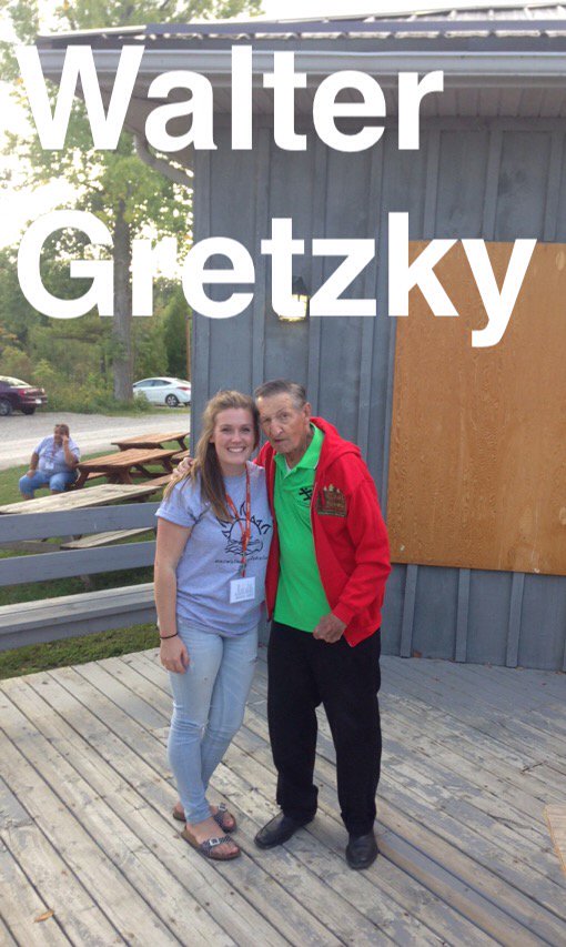 HannahUyl's tweet photo. Met #WalterGretzky today at @CampDawnON 😍👌🏼 #CampDawn #BrainInjury #London #Ontario https://t.co/wJGHD7RSFj