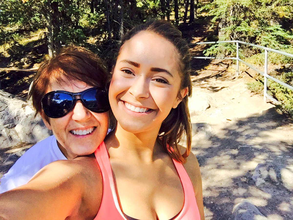 MeaghanJerrard's tweet photo. Hiking in Banff w/ mama ⛰ https://t.co/mqdUIcr2MD