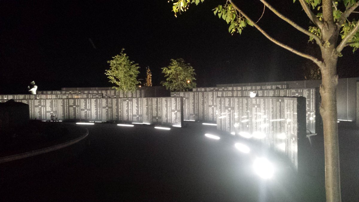 MarkTreglio's tweet image. Beautiful night at the #IAFF Fallen Fire Fighter Memorial #fallenfirefighter16 #FFFM16