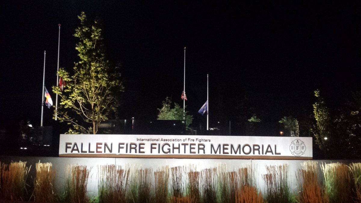 MarkTreglio's tweet image. Beautiful night at the #IAFF Fallen Fire Fighter Memorial #fallenfirefighter16 #FFFM16