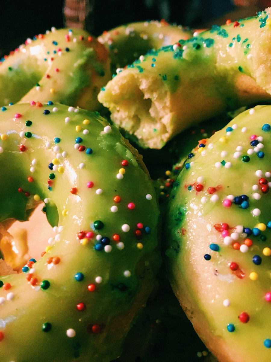 GoldenValley818's tweet photo. Medicated Donuts by GoldenValley

October/2016
🍩🍩 https://t.co/5ybckS0oho