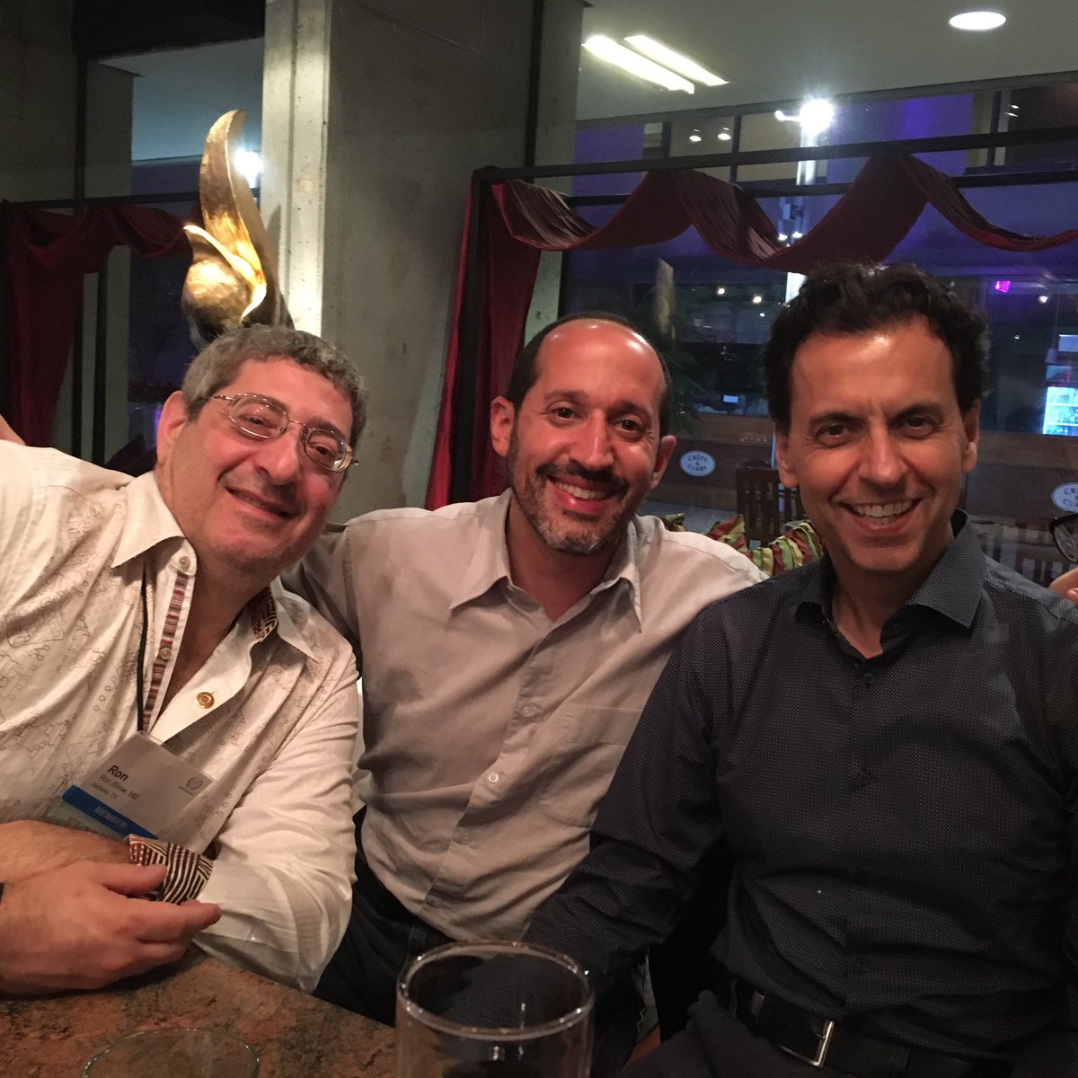 vanrad76's tweet photo. Great 'BWH and friends' dinner with great rads and good friends at #ASERSanFran @EmergTraumaRad https://t.co/uUQ7XWdhjS