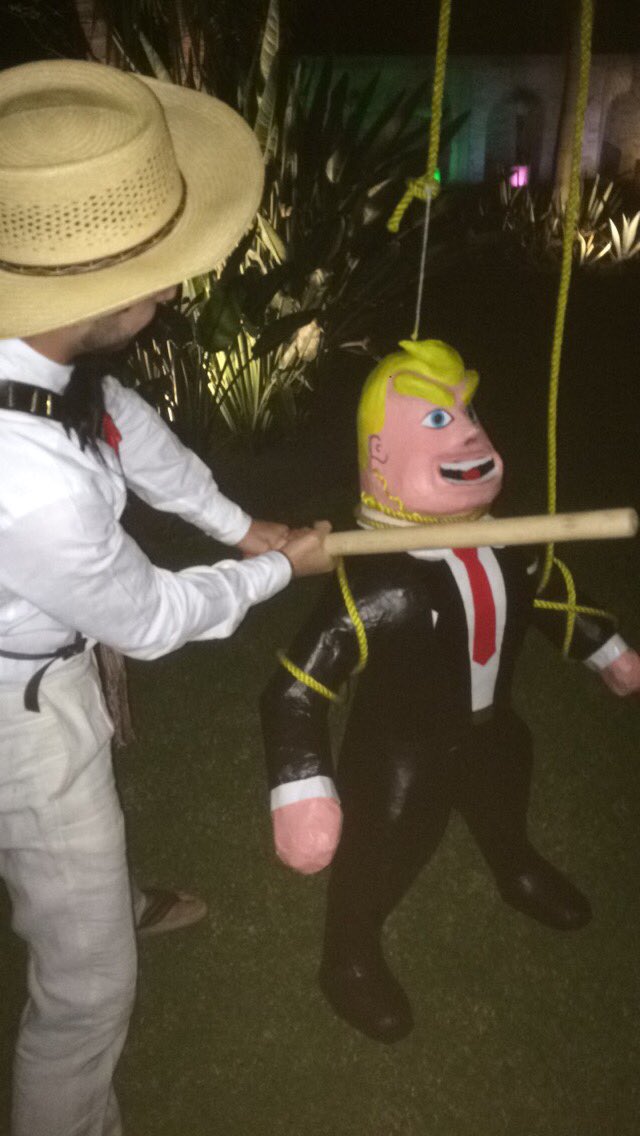 This is how we break piñatas in Mexico <a href="/realDonaldTrump/">Donald J. Trump</a>
