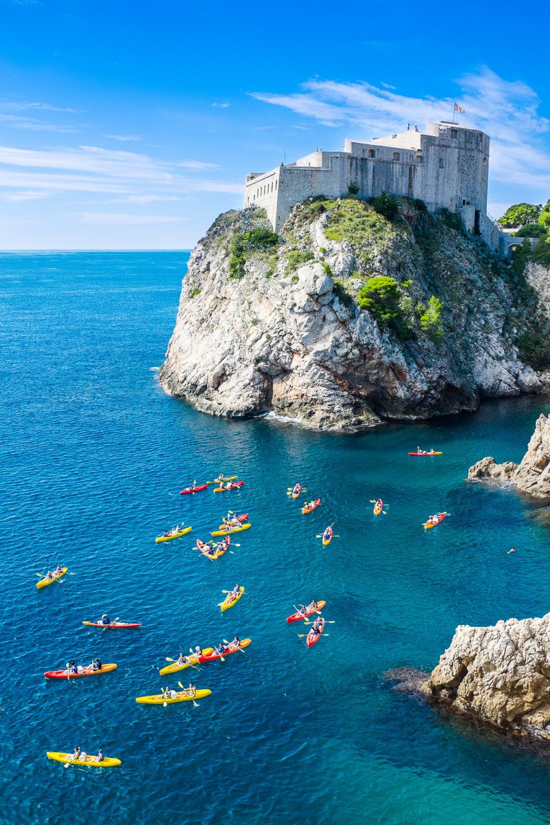 blackestnighte's tweet photo. @jeffcannata @davechensky #ThingsOnMyBucketList kayaking at king's landing https://t.co/quMD1FJNSK