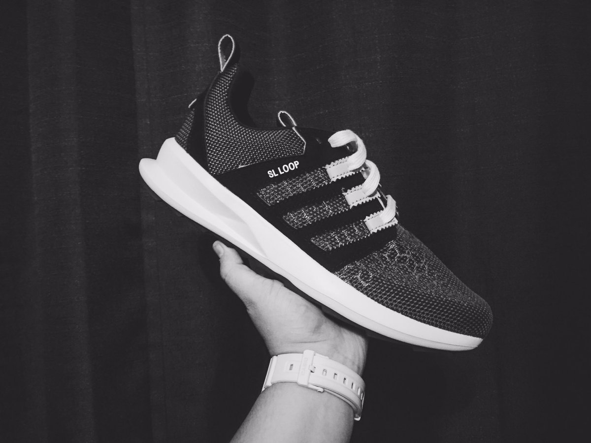 neweragone's tweet photo. #neweragone #slloop #adidas #adidasOriginals #originals #monochromatic #blackandwhite @adidasoriginals https://t.co/3FwF2oQE2o
