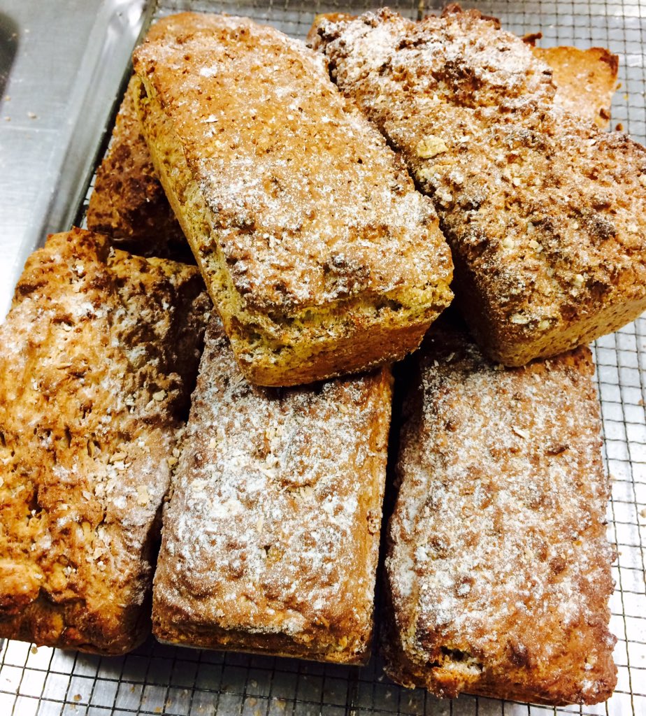 John_Crowe_Chef's tweet photo. Fresh Wheaten Bread straight from the oven. Mmmmm! @mynwrc #teachingtheskills #PCD1 https://t.co/unHlKlDFM9