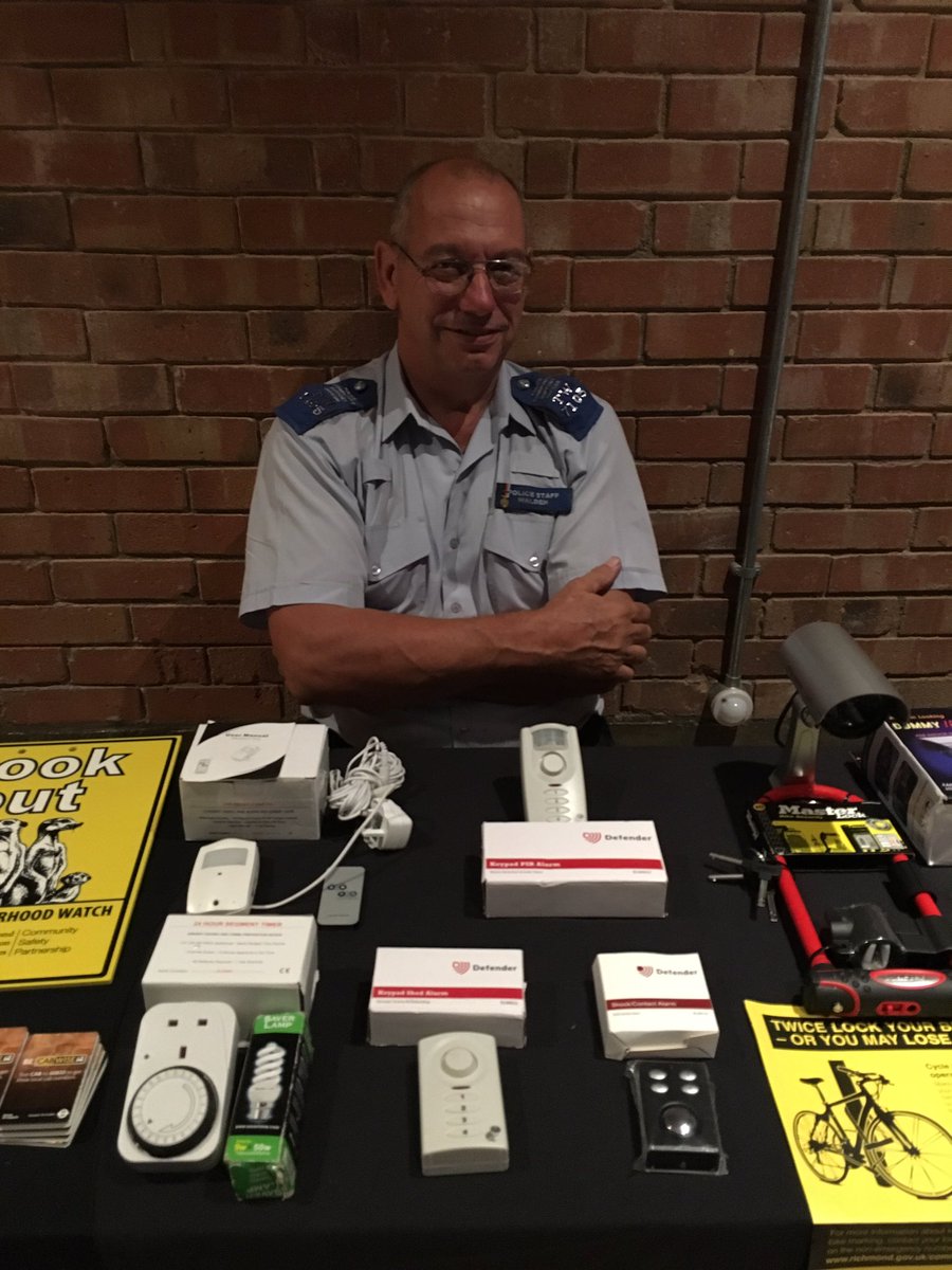 MPSRichmond's tweet photo. PCSO Walden offering crime prevention advice now @ the #scamevent @MPSRichmond https://t.co/l8jueTnL6d