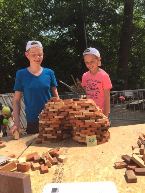 Gefeliciteerd Daan en Merijn! Winnaars @dagvandebouw @LisserArtMuseum @IBBKondor <a href="/LAM/">Azel</a> @PetersenTeggl