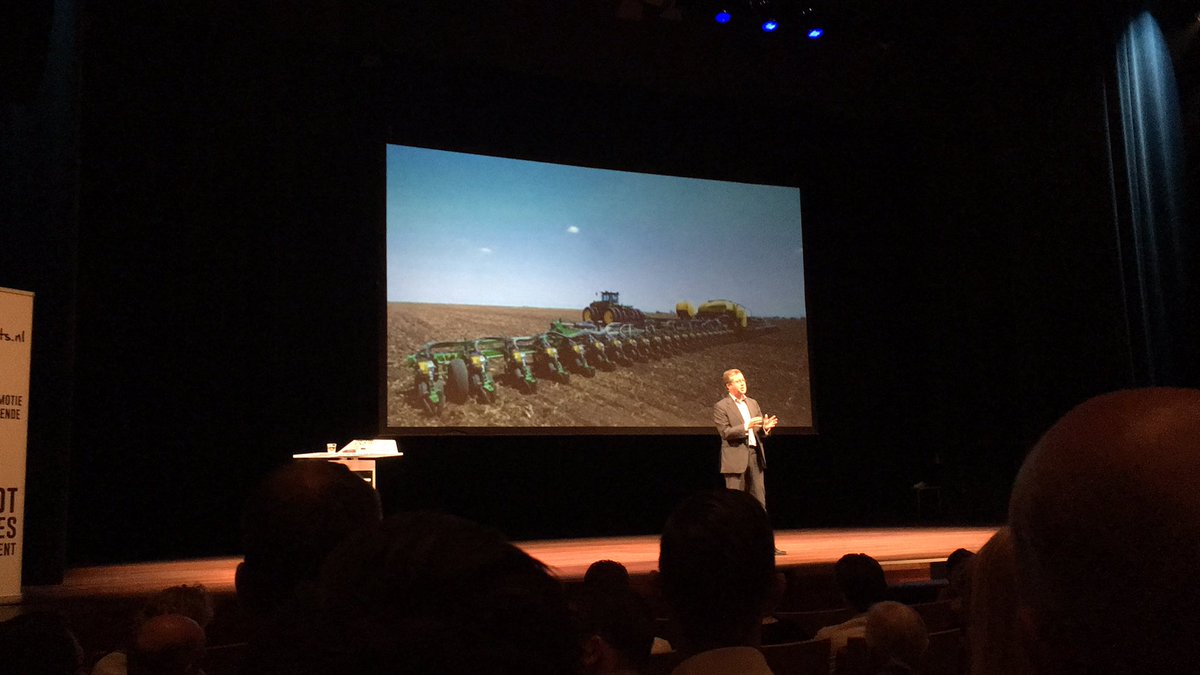 MarloesdeKlerk's tweet photo. Alle digitale trends in 1 dag! #DutchE @TheaterDNK @biebAssen met #JackLab ook aanwezig https://t.co/1Pl2tjusEm