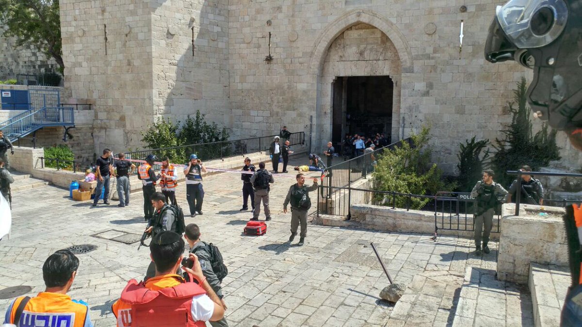 mda_uk's tweet photo. #breakingnews @Mdais: stabbing attempt at Damascus Gate, Jerusalem. Attacker neutralized, #MDA first at the scene. https://t.co/wgoRQj5VD5