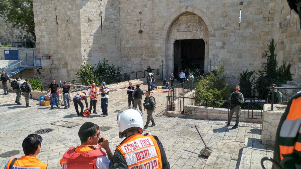mda_uk's tweet photo. #breakingnews @Mdais: stabbing attempt at Damascus Gate, Jerusalem. Attacker neutralized, #MDA first at the scene. https://t.co/wgoRQj5VD5