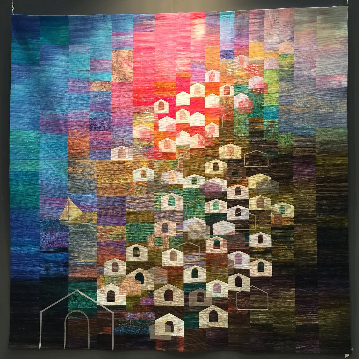 tezukuritown's tweet photo. 「Respect キルト界を彩る作家51人のキルト」から特別公開!上田葉子さんの作品「Nostalghia」とミニキルトです。
https://t.co/kUutJWnphJ
#QSS2016 https://t.co/cROmd833Bq