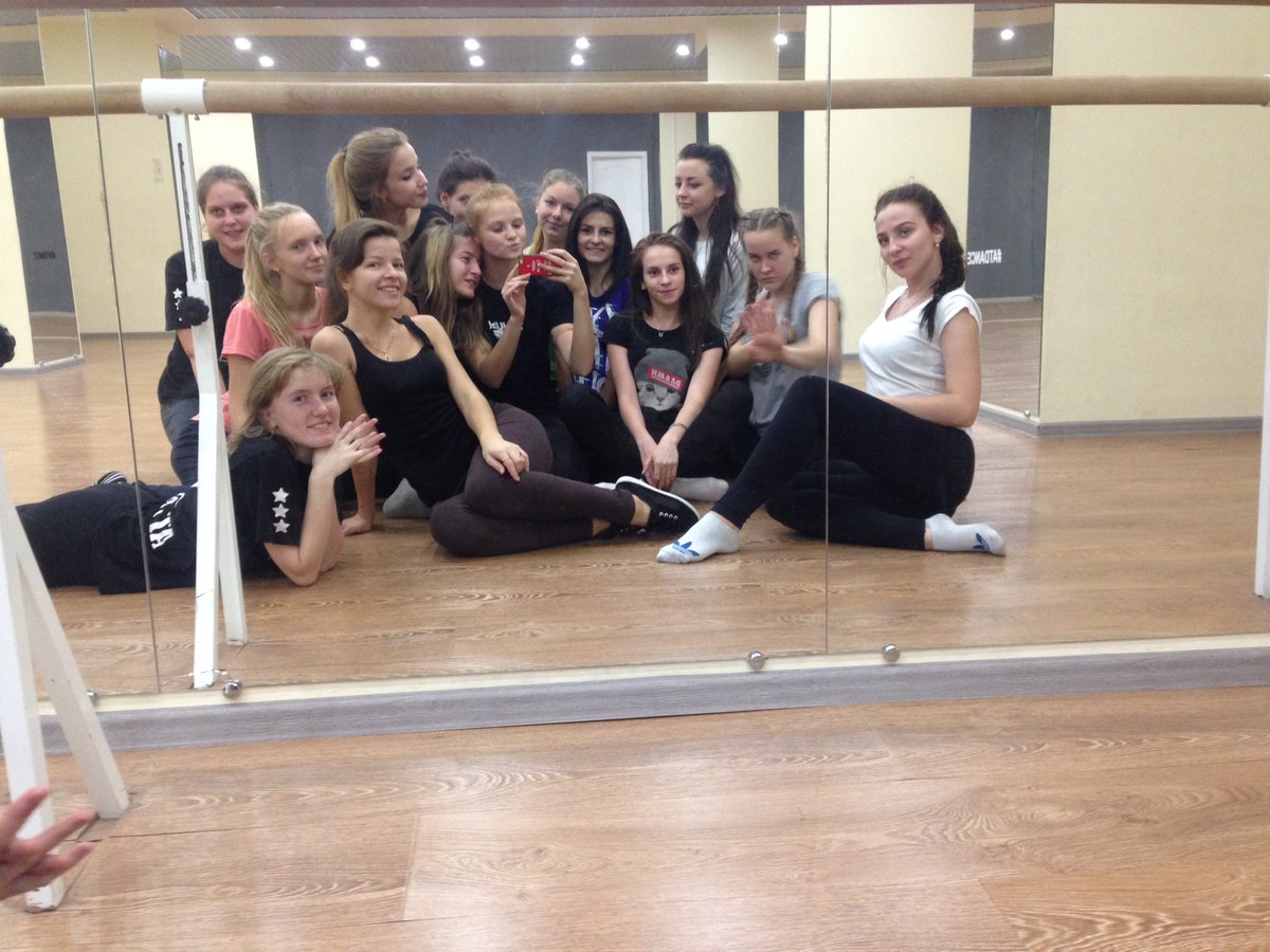 _Irina__Fox_'s tweet photo. На страже порядка 😎 @YuBakh
THE HOLLY MOLLY
#atdance https://t.co/mbOO5JY06e