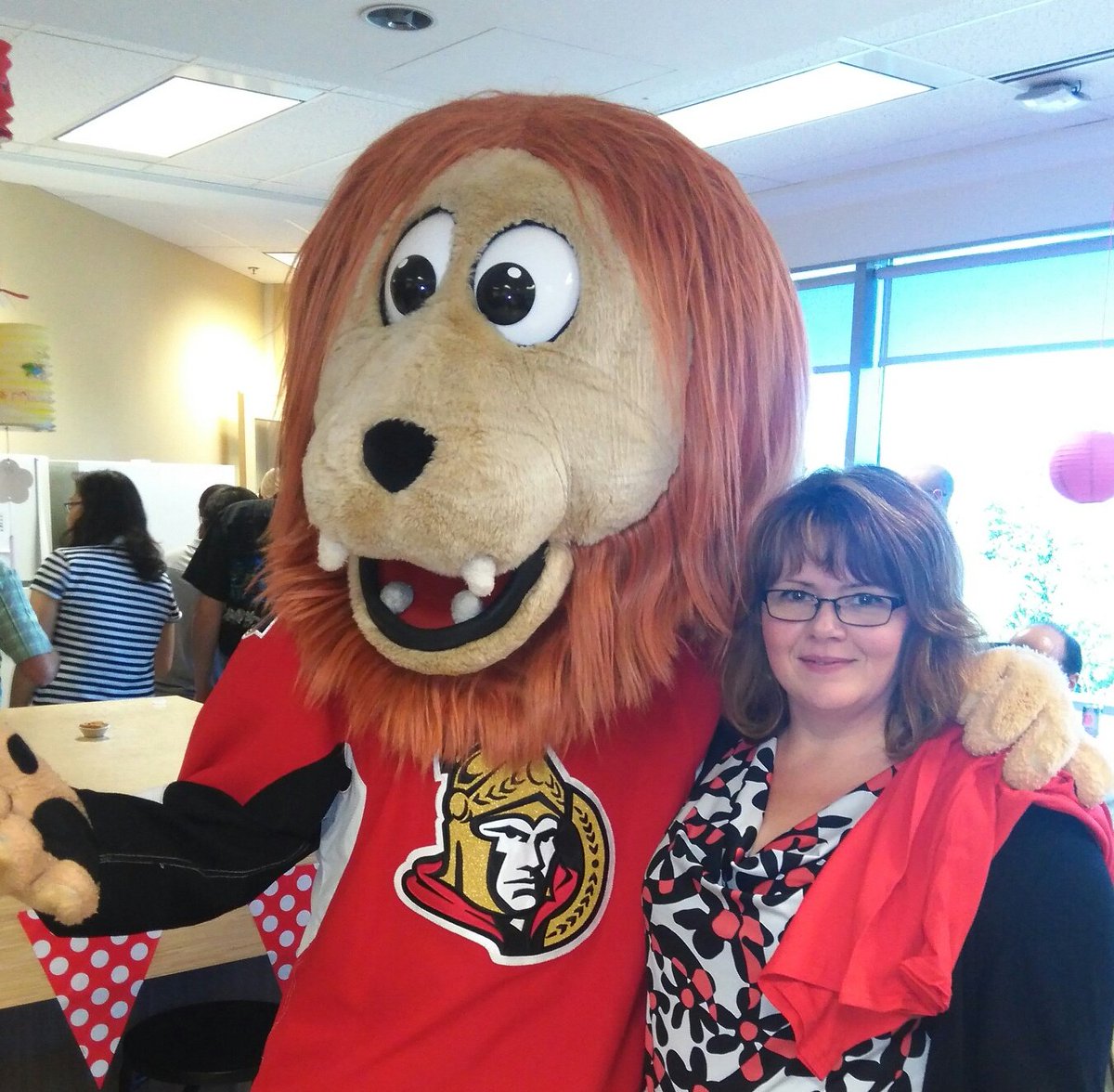 plm1972's tweet photo. Welcome to @Huawei_Canada Sparty! @Senators https://t.co/DmHky7ZjKo