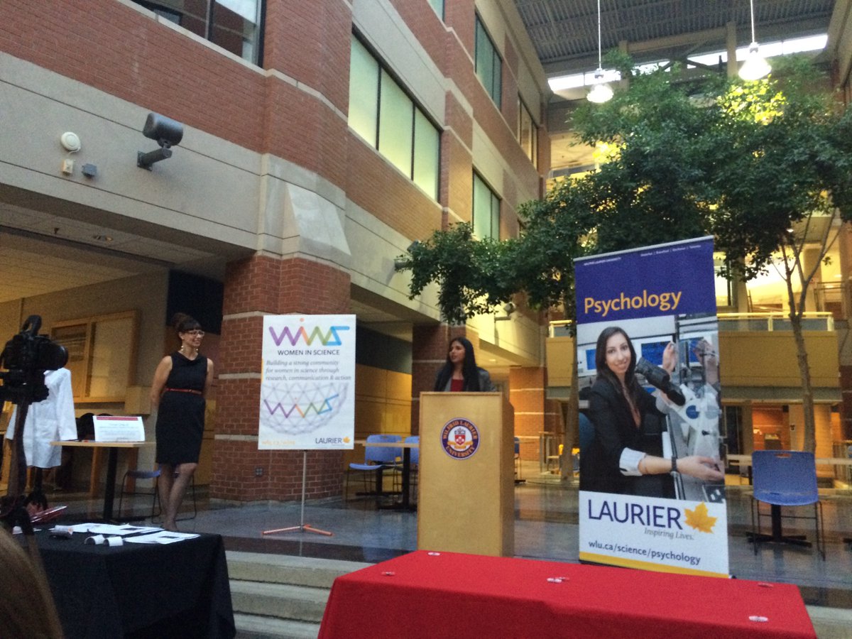 HiveWR's tweet image. Pics from last night&apos;s #DistractinglyHonest exhibit by @EdenHennessey bit.ly/2d3xlXa #ChangeTheRatio