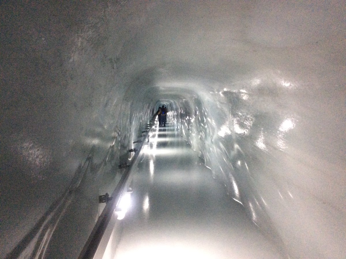 grindelwald_sun's tweet photo. Don’t forget to visit the Ice Palace inside the ice at the #Jungfraujoch. #Grindelwald #Jungfrauregion https://t.co/ggnXnk1FVE