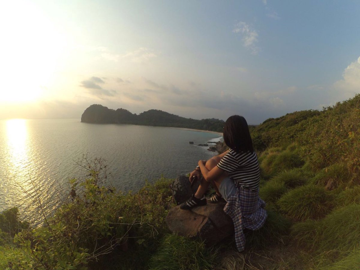 nyno_soewandi's tweet photo. Don't speak unless you can improve the silence. #JelasSetiapSaat @Samsung_ID https://t.co/qbSSKgZEVE