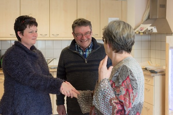 alzheimernl's tweet photo. Handig om te delen! 6 #tips voor omgaan met iemand met #dementie: https://t.co/RrxQx6giNR https://t.co/1ZRQ5XP06v