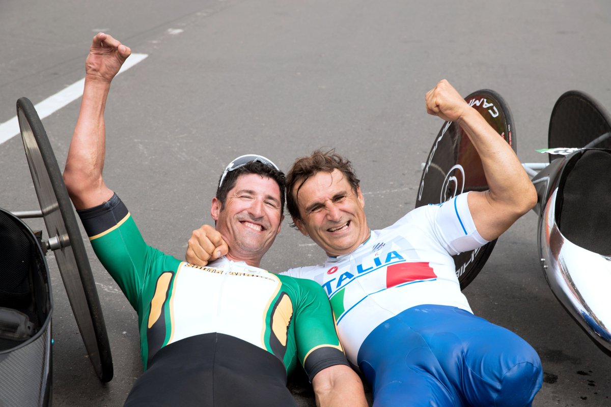BMWItalia's tweet photo. Zanardi: la seconda è d'argento! - https://t.co/0rquGqdml6 https://t.co/I9dBwWYmr9