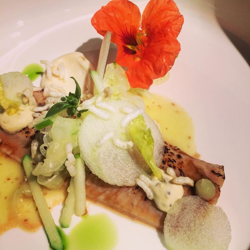 dermutanderer's tweet photo. Geflämmte #bergforelle mit Apfel und Wasabi im Glas #terlaner #instawein #altoadige #terla… https://t.co/QIIJu2aM7b https://t.co/nxfSRIZW5m