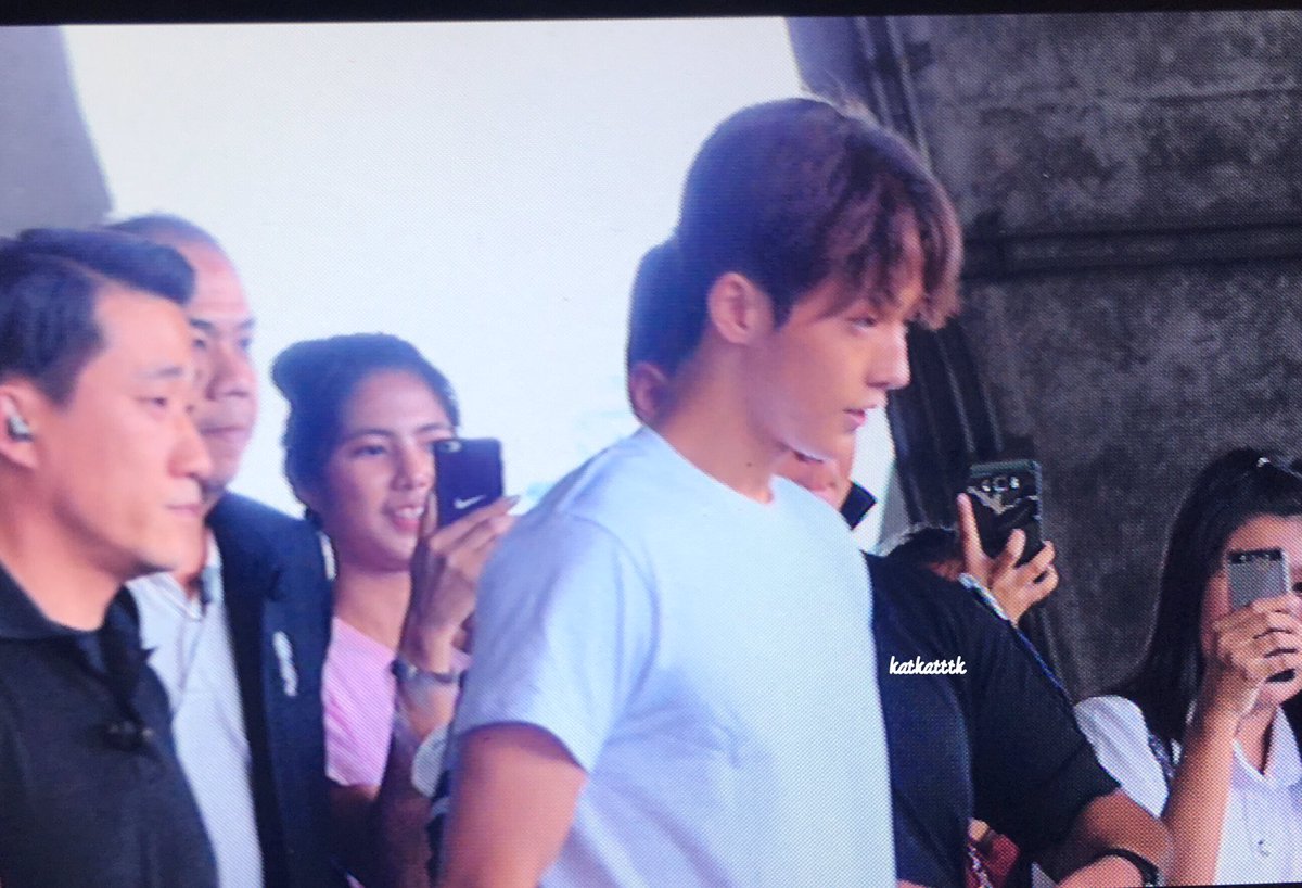 รอจนตะคริวกินขา ฮือออ พอเจอหน้าแล้วก็ยอมให้กินทั้งขาไปเล๊ยยย #NAMJOOHYUKinBKK #WelcomeNamJooHyukToThailand