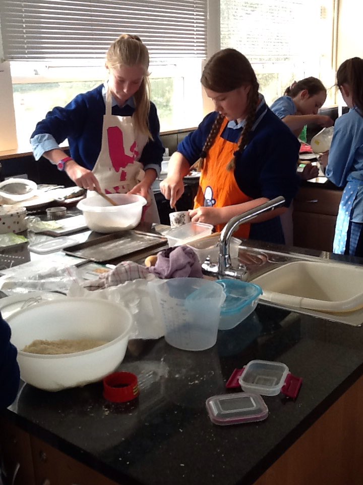 olgrove_HomeEc's tweet photo. Some of the first years @olgrove making their fabulous scones last week in their first ever practical class! https://t.co/x6OEnKpgiD