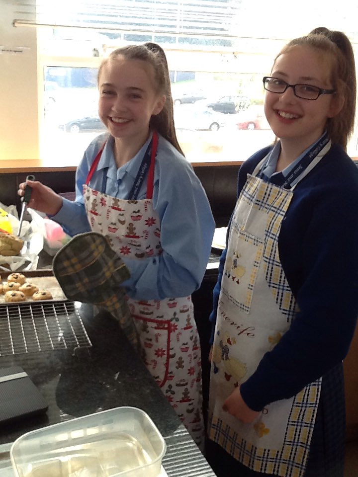 olgrove_HomeEc's tweet photo. Some of the first years @olgrove making their fabulous scones last week in their first ever practical class! https://t.co/x6OEnKpgiD
