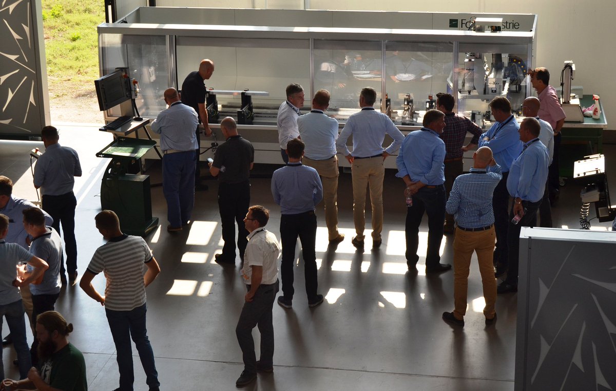 fomindustrie's tweet photo. Work in progress - FOM INDUSTRIE Sales Training, 13-16 September 2016 https://t.co/Ht0uiq9Hw1