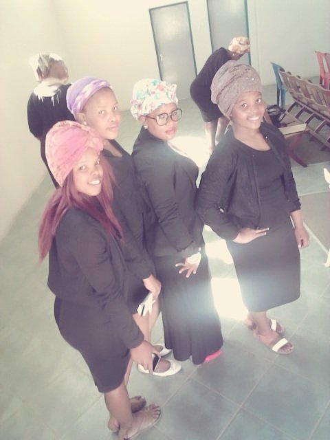 TeenSihle's tweet photo. @hungrylion #FriendshipGoals https://t.co/wkmtF2BzcO